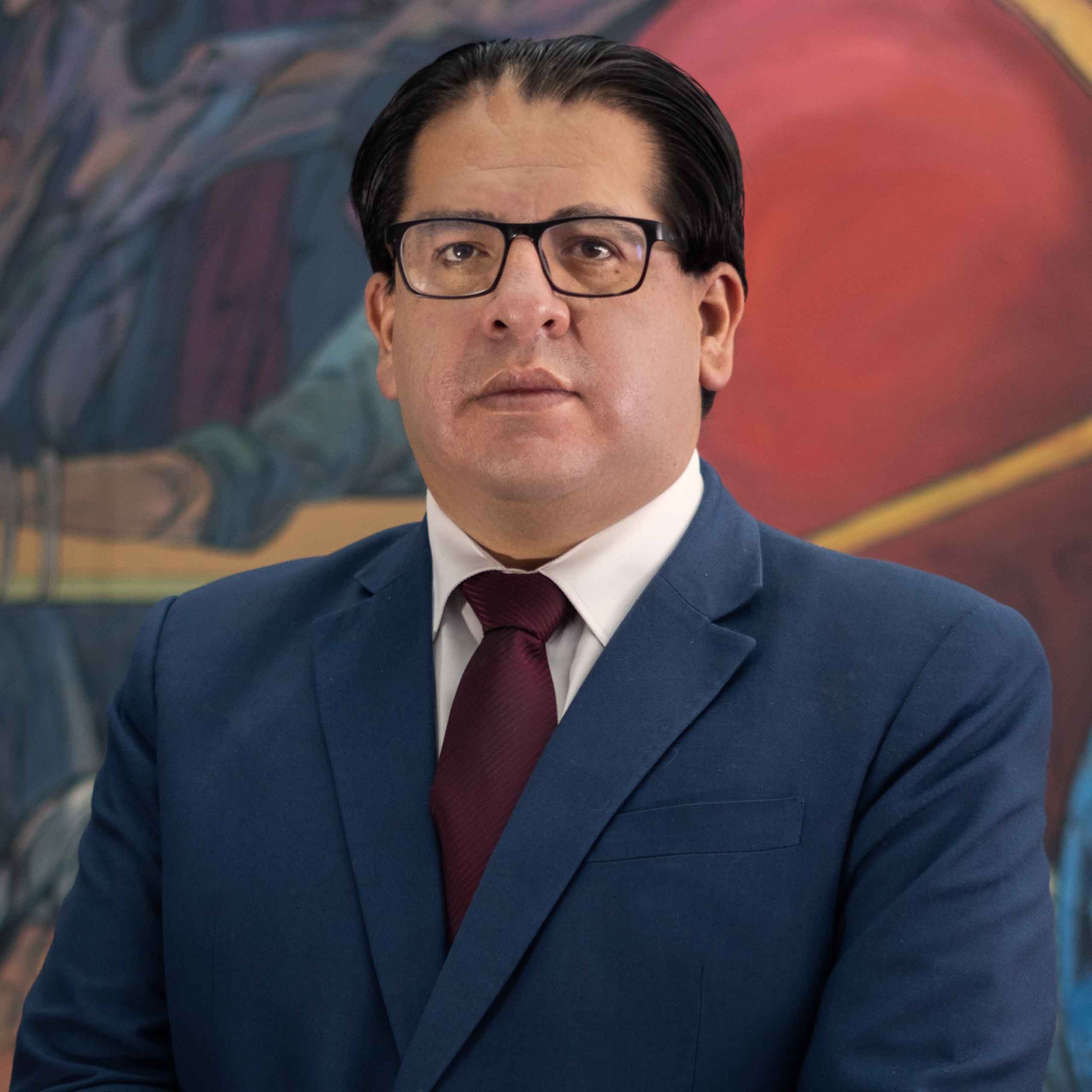 Dr. Israel Hugo Centellas Vargas